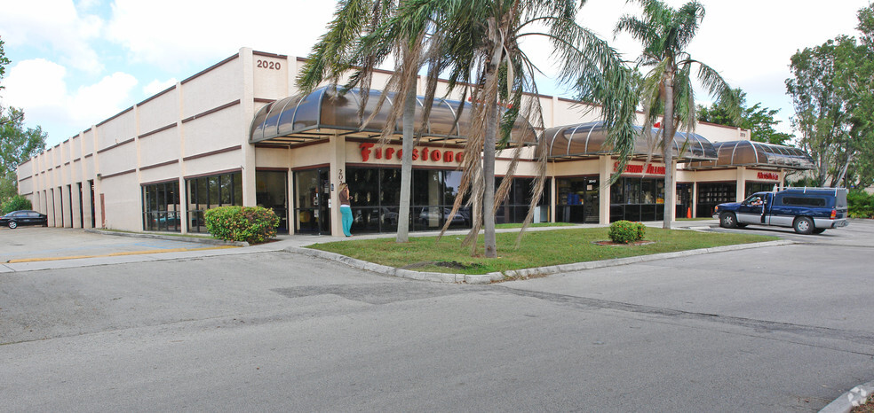 2020-2070 N University Dr, Coral Springs, FL for lease - Primary Photo - Image 1 of 2