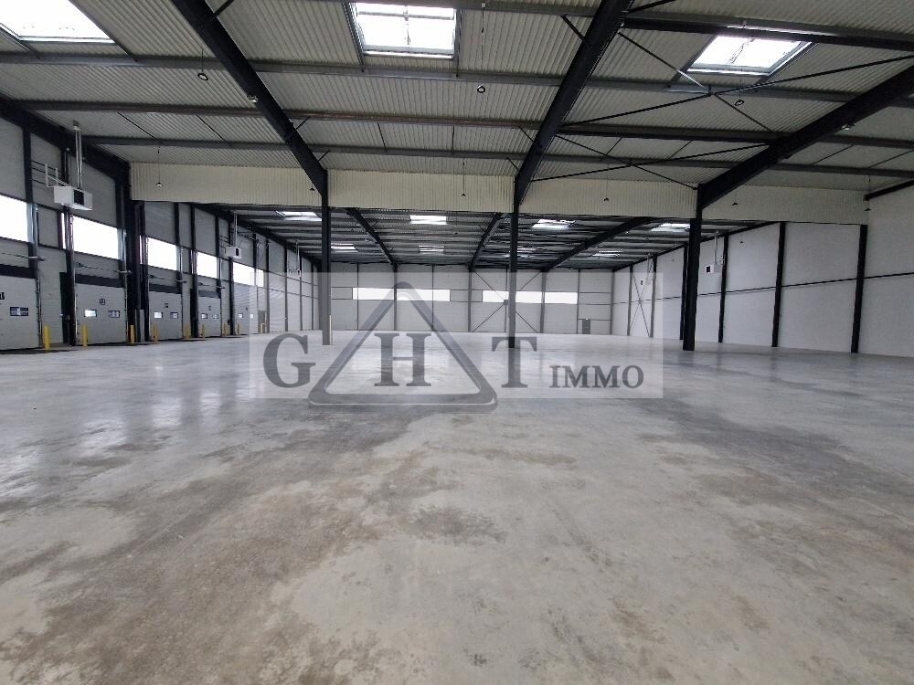 Industrial in La Courneuve for lease Interior Photo- Image 1 of 8