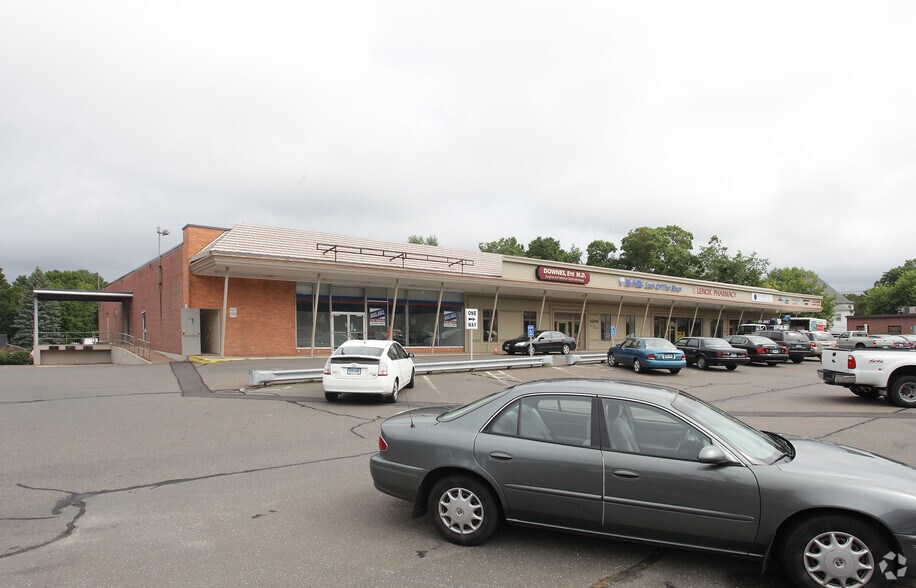 283-307 E Center St, Manchester, CT à louer - Photo du bâtiment - Image 3 de 5