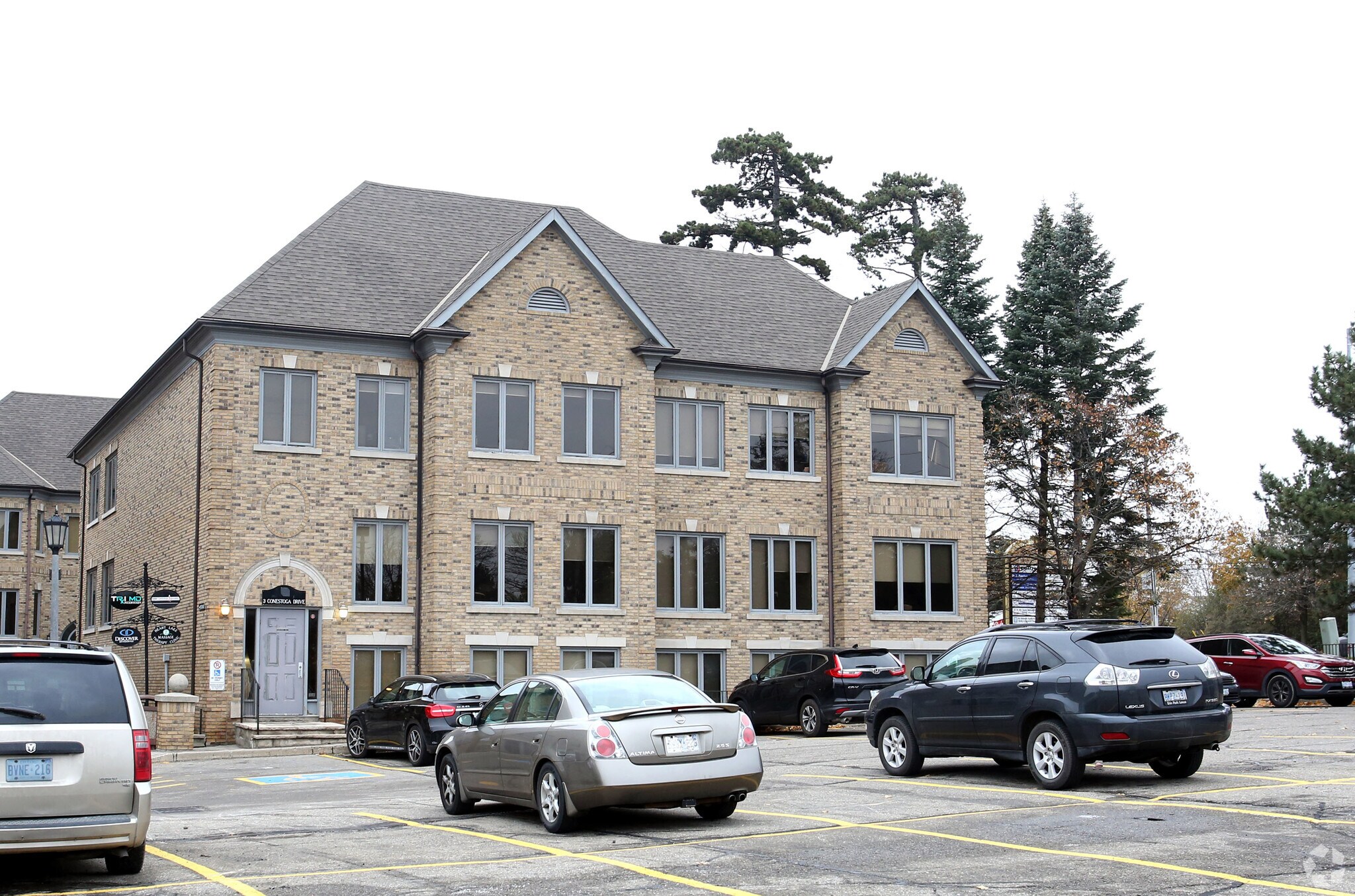 3 Conestoga Dr, Brampton, ON à vendre Photo principale- Image 1 de 1