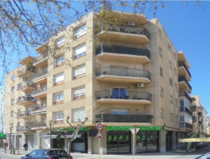 Immeuble residentiel dans Cambrils, Tarragona à vendre Photo principale- Image 1 de 2