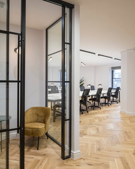 89 Charterhouse St, London for lease - Building Photo - Image 3 of 8