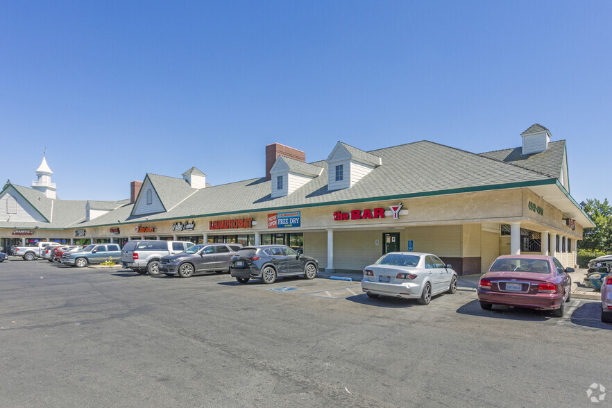 4542-4578 N 1st St, Fresno, CA for lease - Building Photo - Image 1 of 7