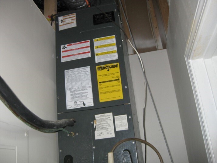 205 S School Ave, Mahaska, KS à vendre - Photo du bâtiment - Image 2 de 24