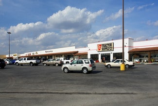 More details for 540 10th St, Floresville, TX - Medical, Retail for Lease