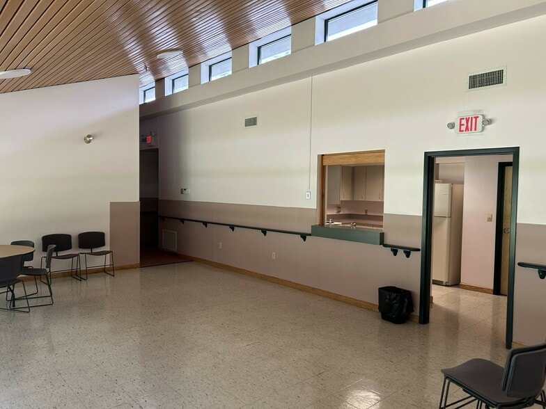 5 Wally Krueger Way, Bridgewater, MA for lease - Building Photo - Image 2 of 25