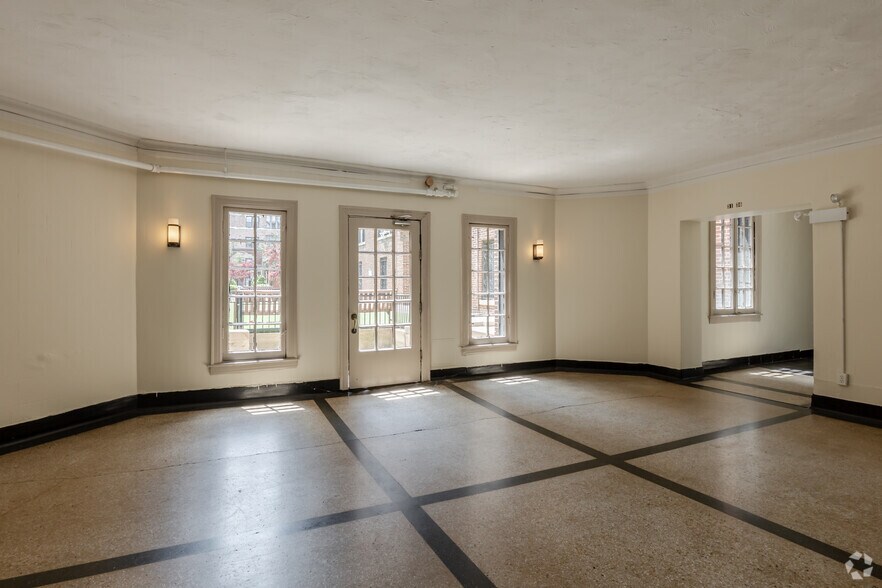 632-644 W Addison St, Chicago, IL à louer - Photo intérieure - Image 3 de 15