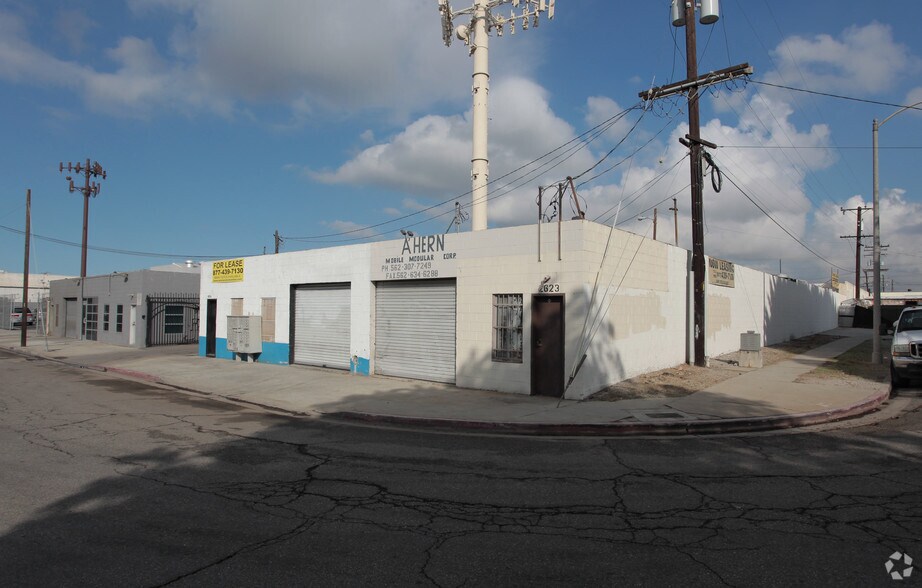 2611-2623 E 67th St, Long Beach, CA à louer - Photo du bâtiment - Image 3 de 10