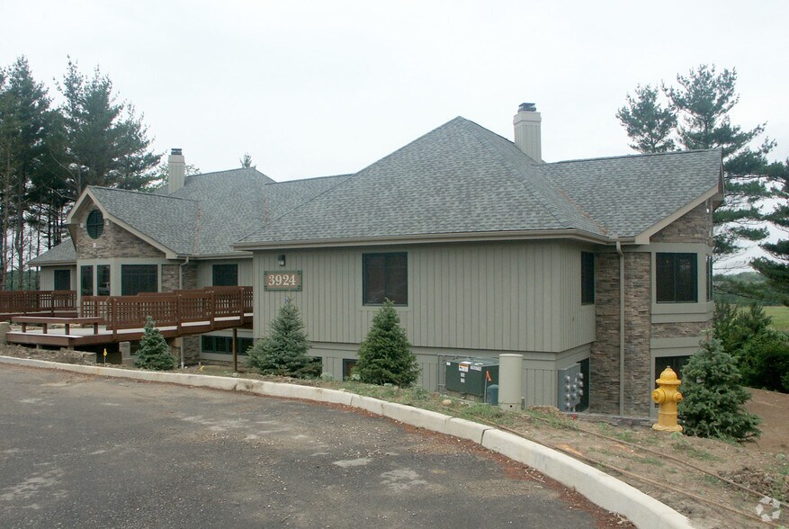 3924 Clock Pointe Trl, Stow, OH à louer - Photo du bâtiment - Image 2 de 3