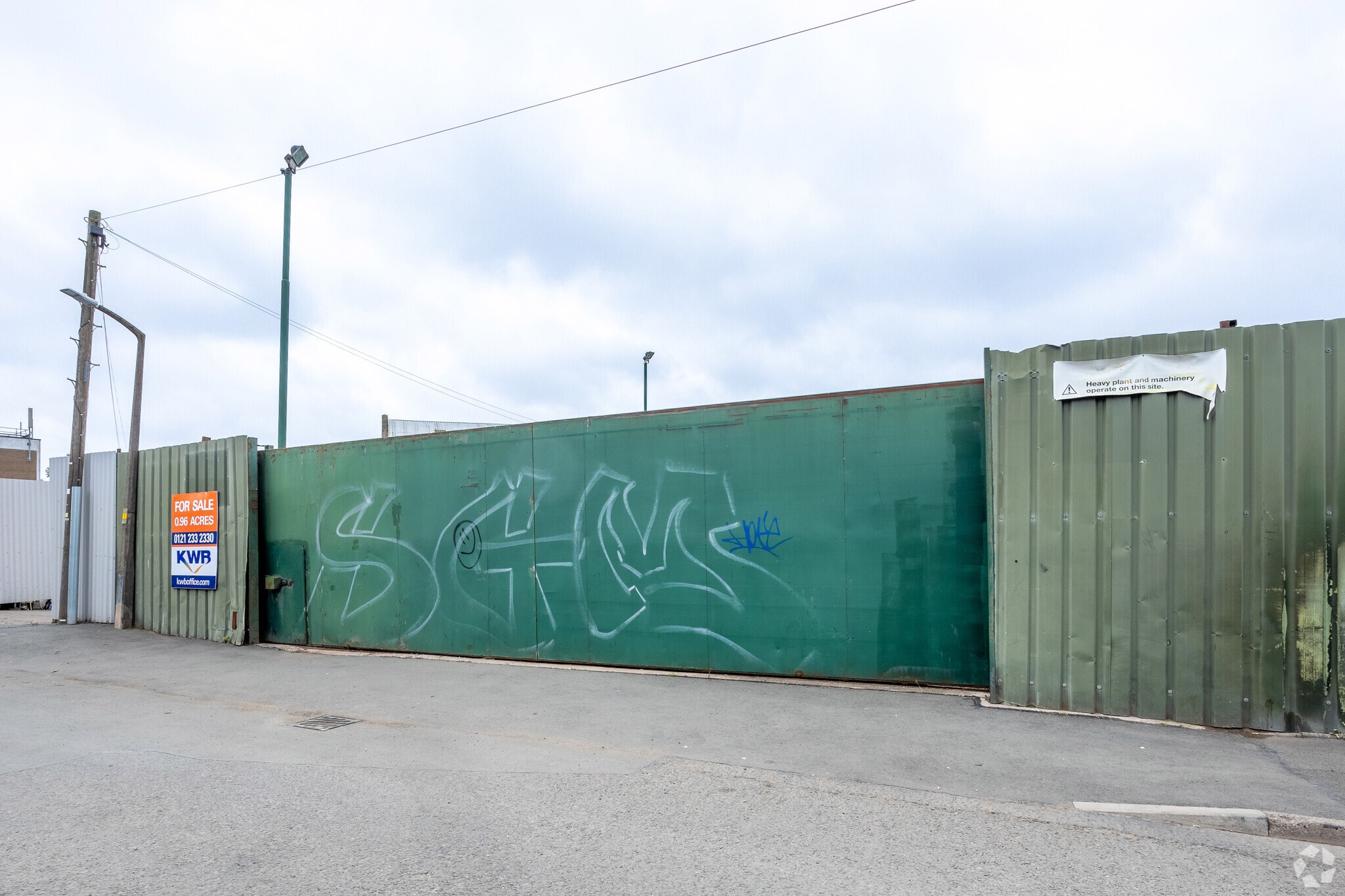 15-16 Oldfields, Cradley Heath for sale Primary Photo- Image 1 of 3