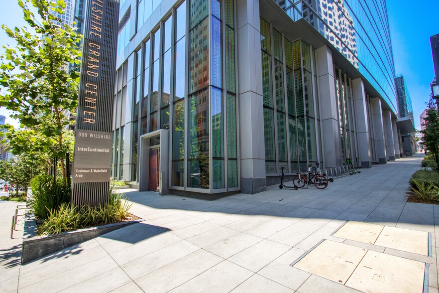 900 Wilshire Blvd, Los Angeles, CA à louer - Photo du bâtiment - Image 2 de 11