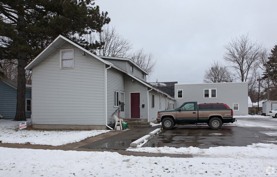 920 W Grand River Ave, Williamston, MI à vendre - Photo du bâtiment - Image 2 de 2
