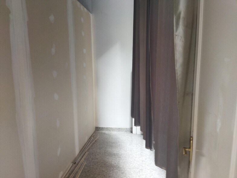 Commerce de détail dans Cáceres, Cáceres à louer - Photo du bâtiment - Image 3 de 8