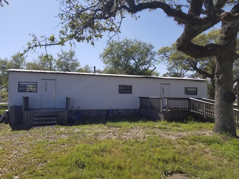 801 W Market St, Rockport, TX for sale - Building Photo - Image 2 of 8