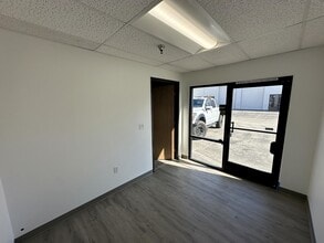 7272 Saturn Dr, Huntington Beach, CA for lease Interior Photo- Image 2 of 5