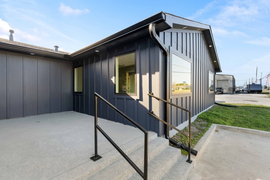 4650 Center St, Deer Park, TX à louer - Photo du bâtiment - Image 3 de 12