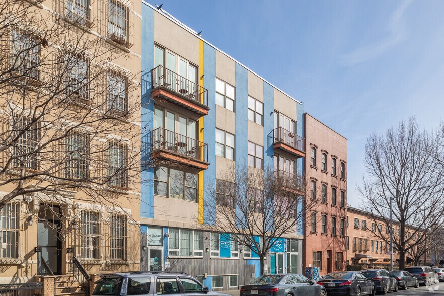 381 S 5th St, Brooklyn, NY for sale - Primary Photo - Image 1 of 20