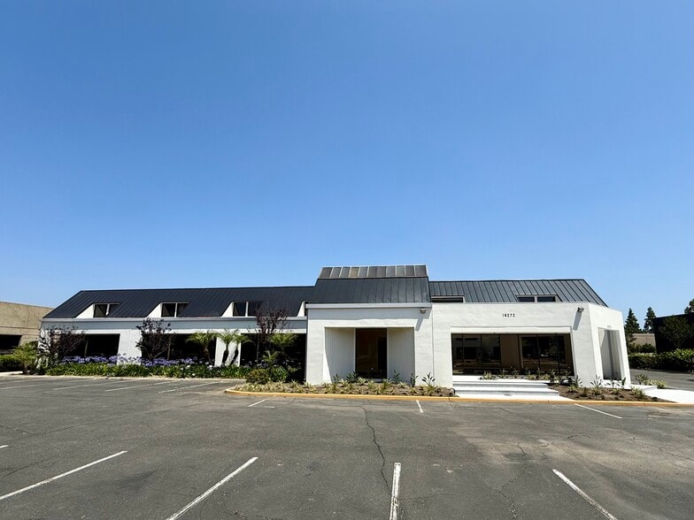 14272 Chambers Rd, Tustin, CA à vendre - Photo du bâtiment - Image 1 de 5