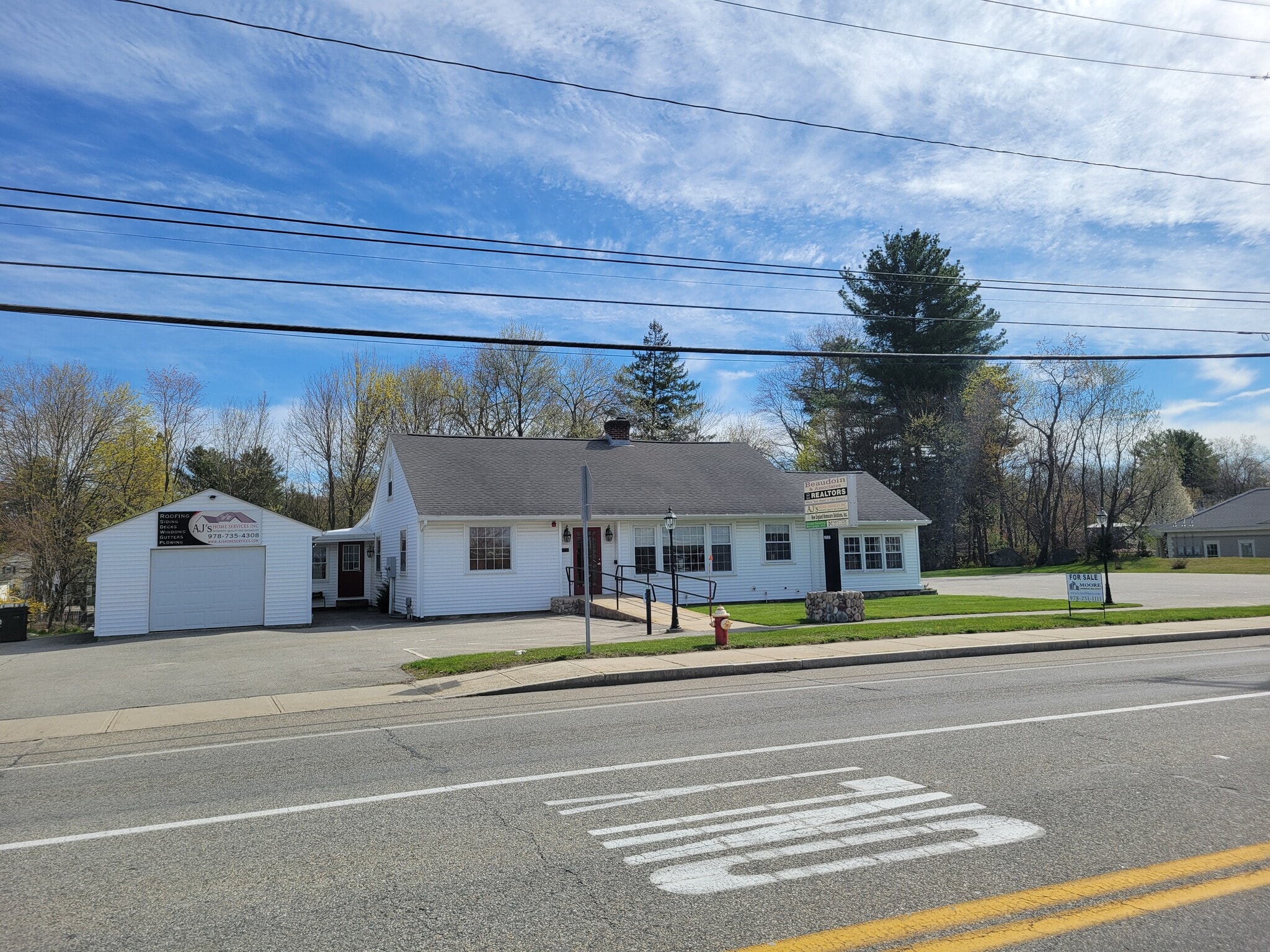1565 Lakeview Ave, Dracut, MA à vendre Photo principale- Image 1 de 8