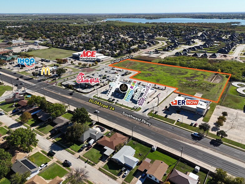 3111 Southwest Pky, Wichita Falls, TX à vendre - Photo du bâtiment - Image 2 de 6
