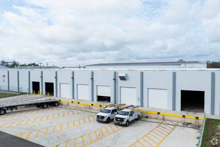 1200 W Martin Luther King Blvd, Plant City, FL for lease - Building Photo - Image 1 of 17