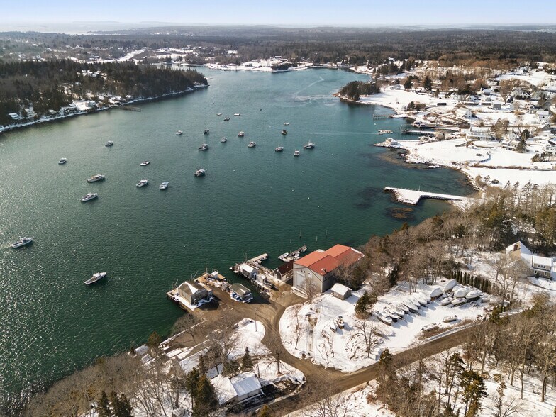 6 Boatyard Rd, Tenants Harbor, ME à vendre - Photo du bâtiment - Image 3 de 9