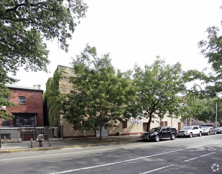 1173 Bergen St, Brooklyn, NY for lease - Building Photo - Image 1 of 11