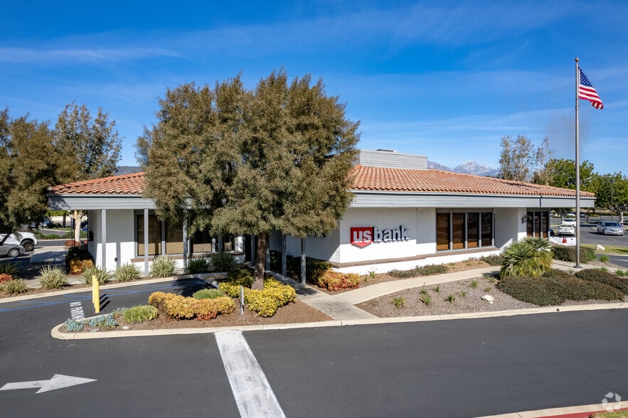 1939-1965 Foothill Blvd, La Verne, CA for lease - Primary Photo - Image 2 of 2
