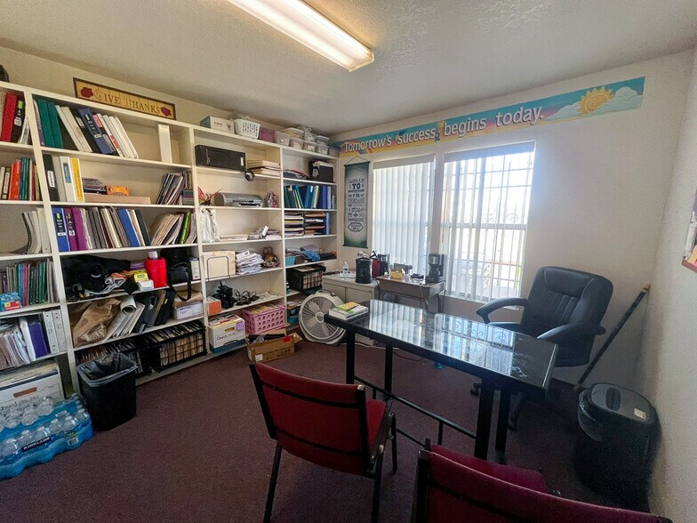 3154 E Gage Ave, Huntington Park, CA à vendre - Photo du bâtiment - Image 3 de 6