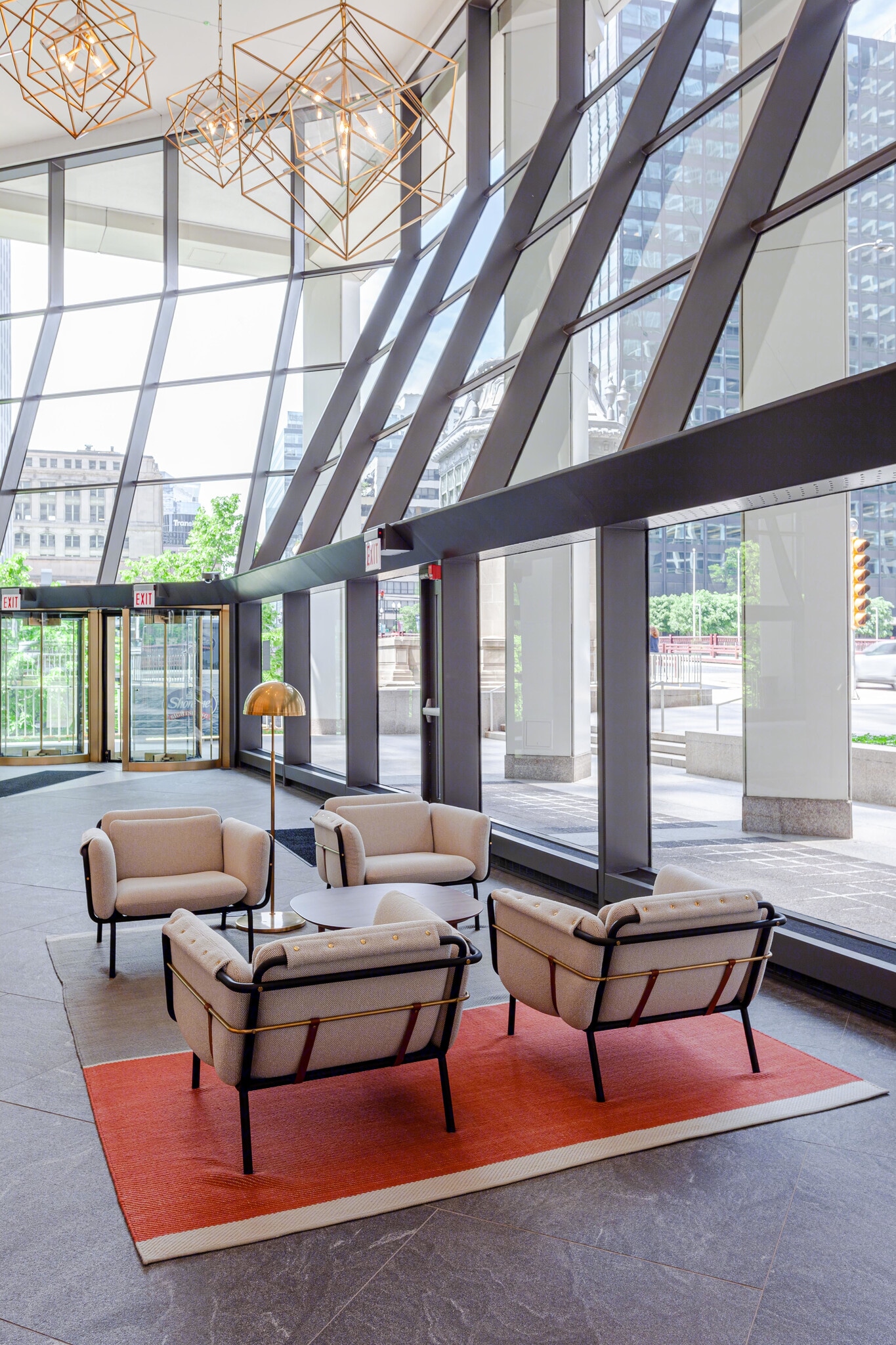 200 S Wacker Dr, Chicago, IL à louer Hall d’entrée- Image 1 de 5