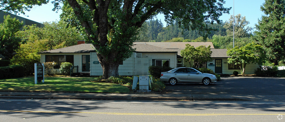 696 Country Club Rd, Eugene, OR à vendre - Photo principale - Image 1 de 1