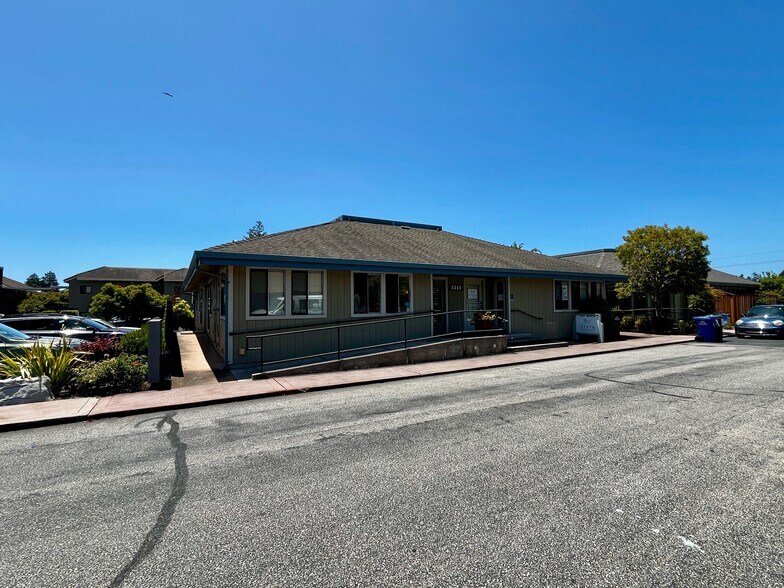 3315 Mission Dr, Santa Cruz, CA à louer - Photo du bâtiment - Image 3 de 15