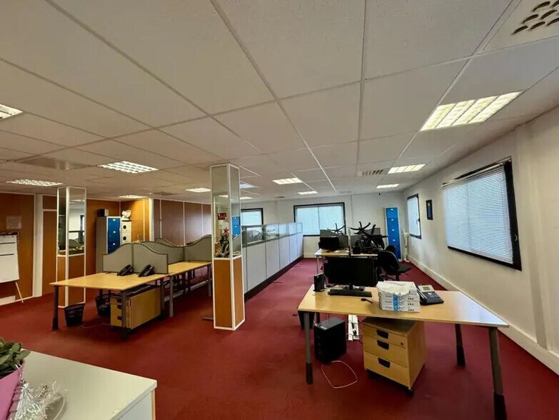 Office in Basse-Goulaine for sale - Interior Photo - Image 2 of 5