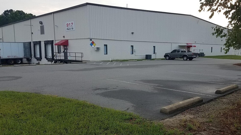 917 J R Industrial Dr, Sanford, NC for lease - Building Photo - Image 2 of 9