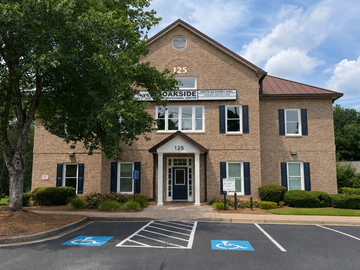 125 Oakside Ct, Canton, GA for lease Building Photo- Image 1 of 14