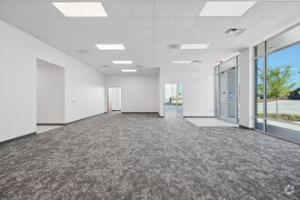 3210 N Central Expy, McKinney, TX for lease Interior Photo- Image 2 of 10