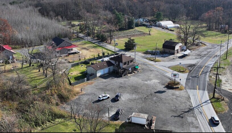 8214 North Point Rd, Edgemere, MD à vendre - Photo du bâtiment - Image 2 de 7