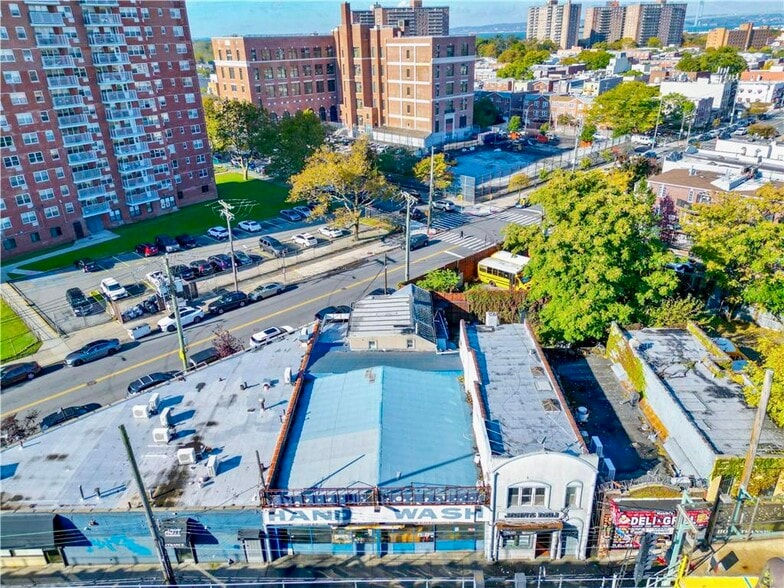 Multi-Property Assemblage in Brooklyn portfolio of 7 properties for sale on LoopNet.ca - Aerial - Image 2 of 20