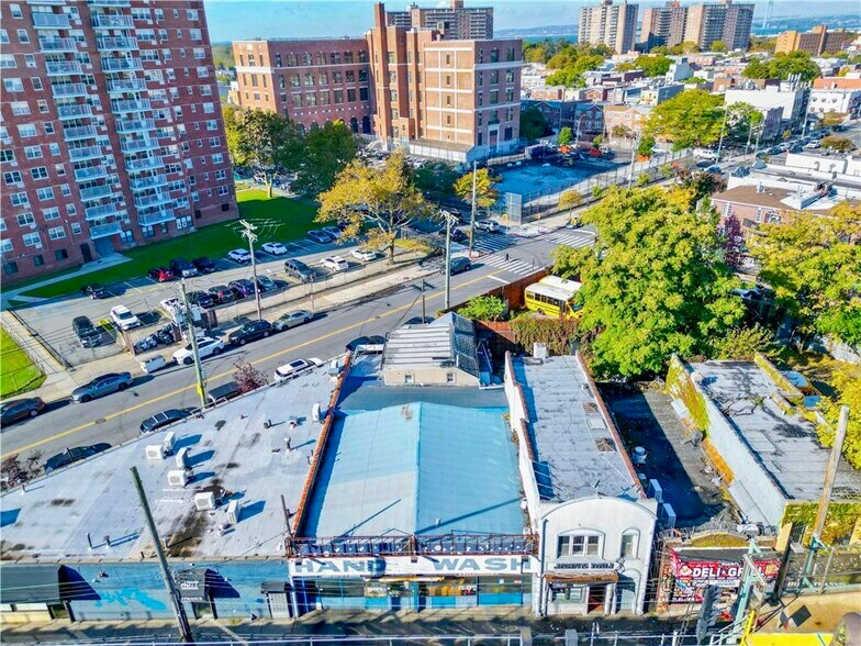 Multi-Property Assemblage in Brooklyn portefeuille de 7 propriétés à vendre sur LoopNet.ca - Aérien - Image 2 de 20