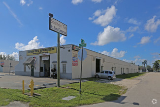 Plus de détails pour 1600-1622 NE 205th Ter, Miami, FL - Industriel à louer