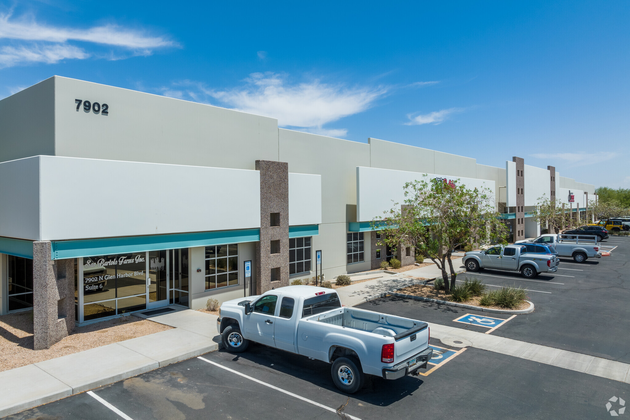 7902 N Glen Harbor Blvd, Glendale, AZ for sale Primary Photo- Image 1 of 1