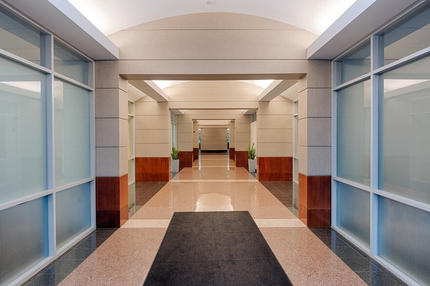 510 Spring St, Herndon, VA à louer - Photo intérieure - Image 2 de 4