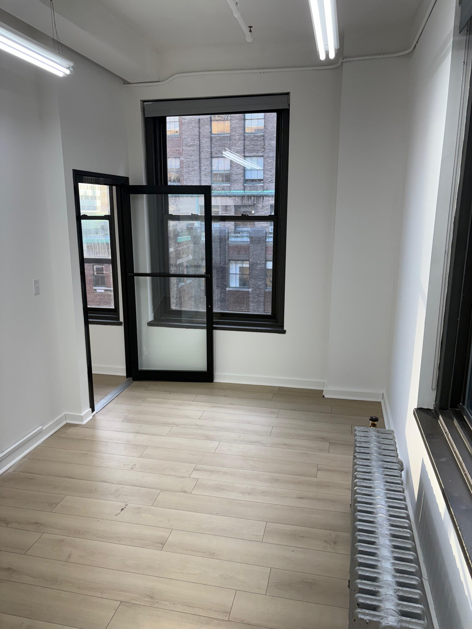 147 W 35th St, New York, NY for lease Interior Photo- Image 1 of 19