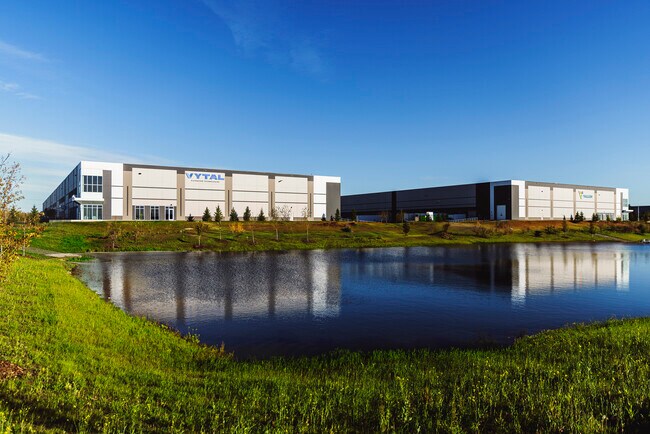 Plus de détails pour Fulton Creek Building, Edmonton, AB - Industriel à louer