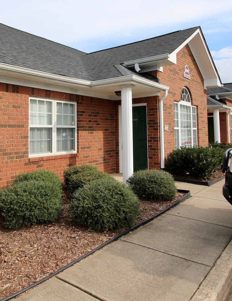 2230 Towne Lake Pky, Woodstock, GA for lease Primary Photo- Image 1 of 12