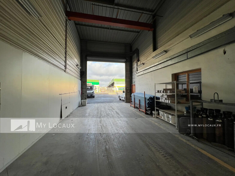 Flex in Argenteuil for lease - Building Photo - Image 2 of 8