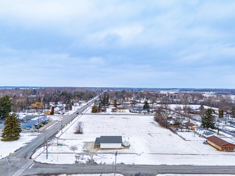 Land For Sale portefeuille de 5 propriétés à vendre sur LoopNet.ca - Aérien - Image 3 de 14