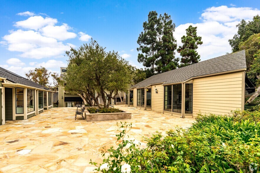 24520-24590 Hawthorne Blvd, Torrance, CA à louer - Photo du bâtiment - Image 3 de 8