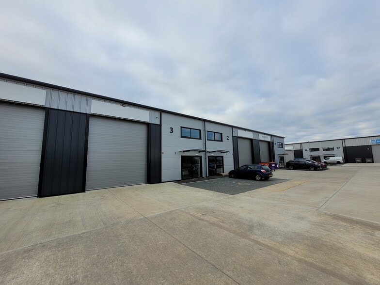UPPER CALDECOTE, Biggleswade for lease - Primary Photo - Image 1 of 1
