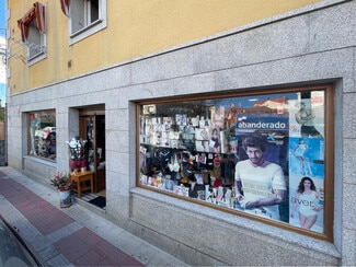 Plus de détails pour Multi-résidentiel à vendre